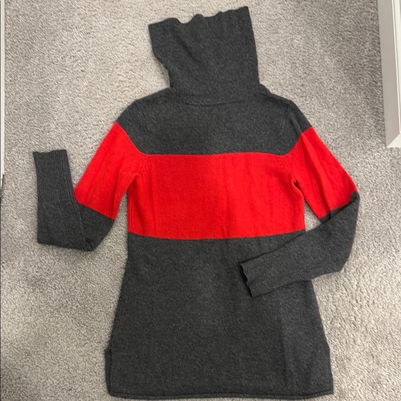 Athleta Red Color-Block Cowl & Turtleneck Cashmere Sweater - Picture 3 of 4
